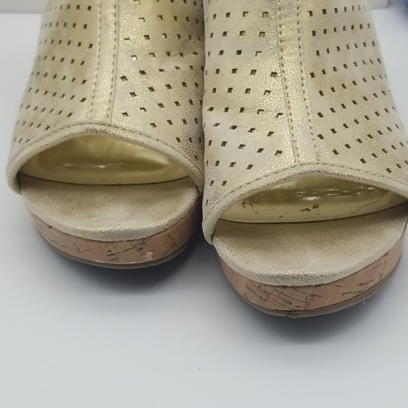 Kenneth Cole NY  kid wedges - Picture 2 of 6